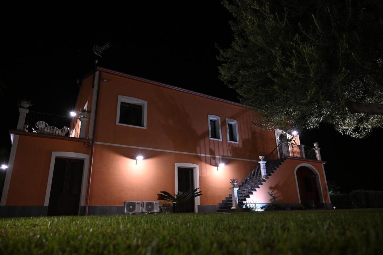 Arcobaleno Dell'Etna Villa กาบาตาเบียโน ภายนอก รูปภาพ