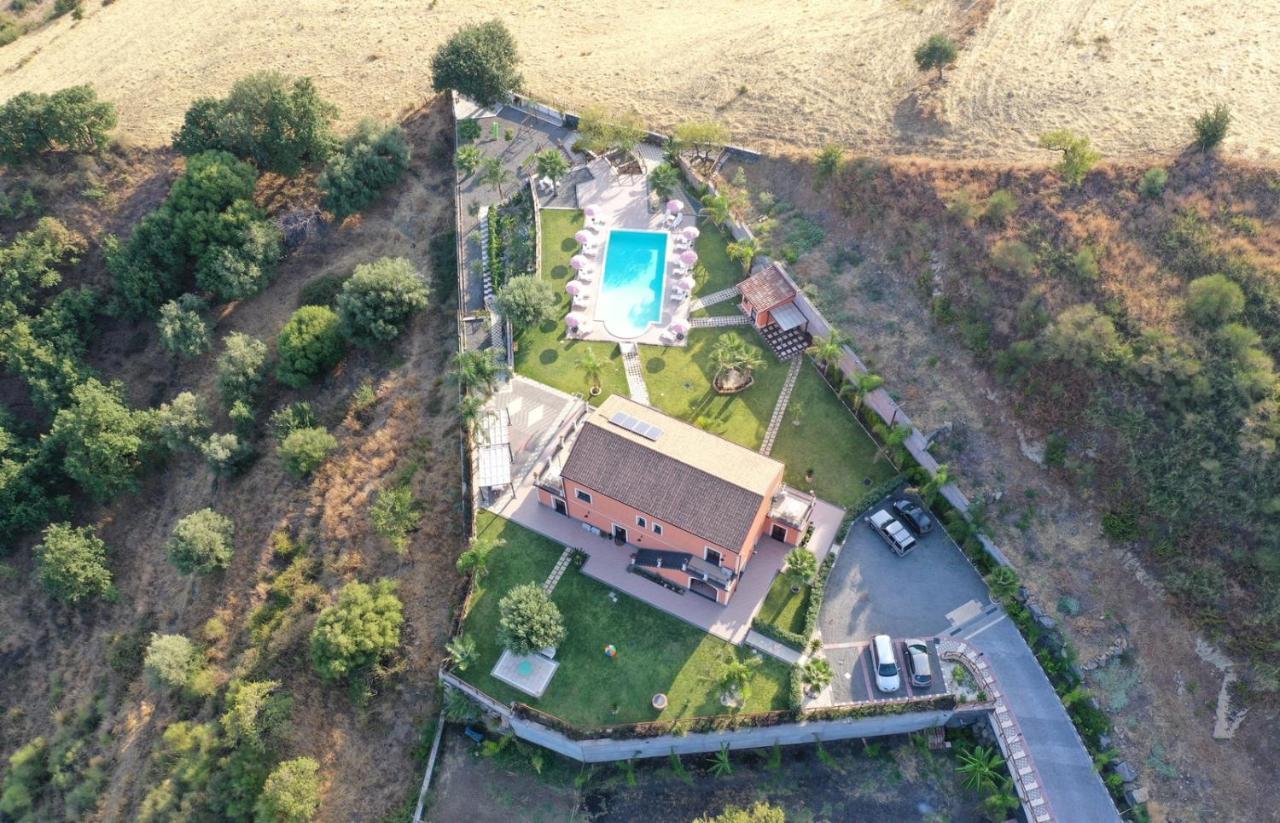 Arcobaleno Dell'Etna Villa กาบาตาเบียโน ภายนอก รูปภาพ