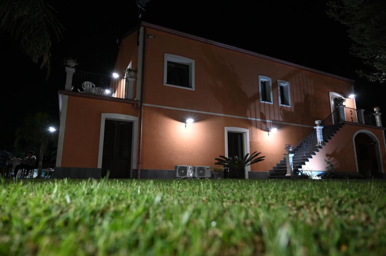 Arcobaleno Dell'Etna Villa กาบาตาเบียโน ภายนอก รูปภาพ
